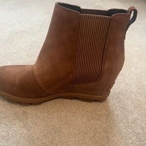 Sorel Joan of Arctic Wedge Chelsea Boots Suede Brown Women’s 8